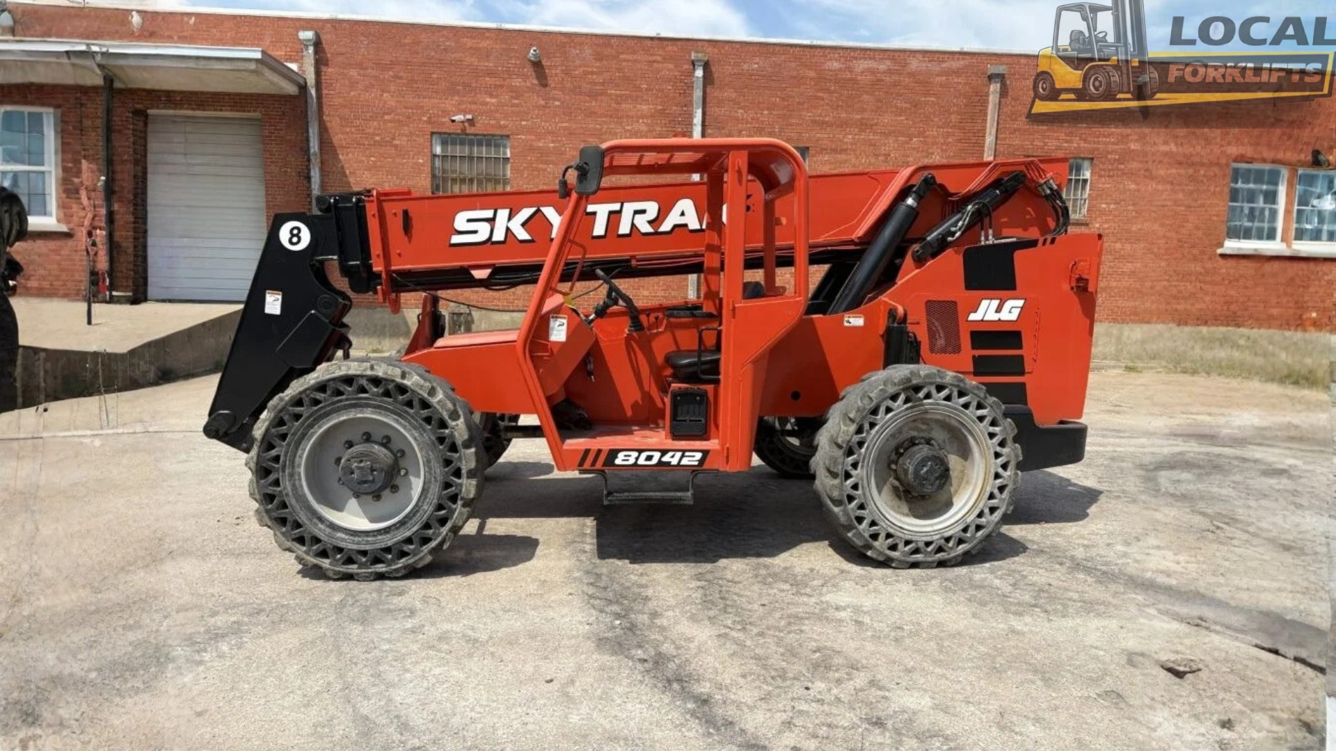 2017 Skytrak 8042 (Carriage and Forks Included)