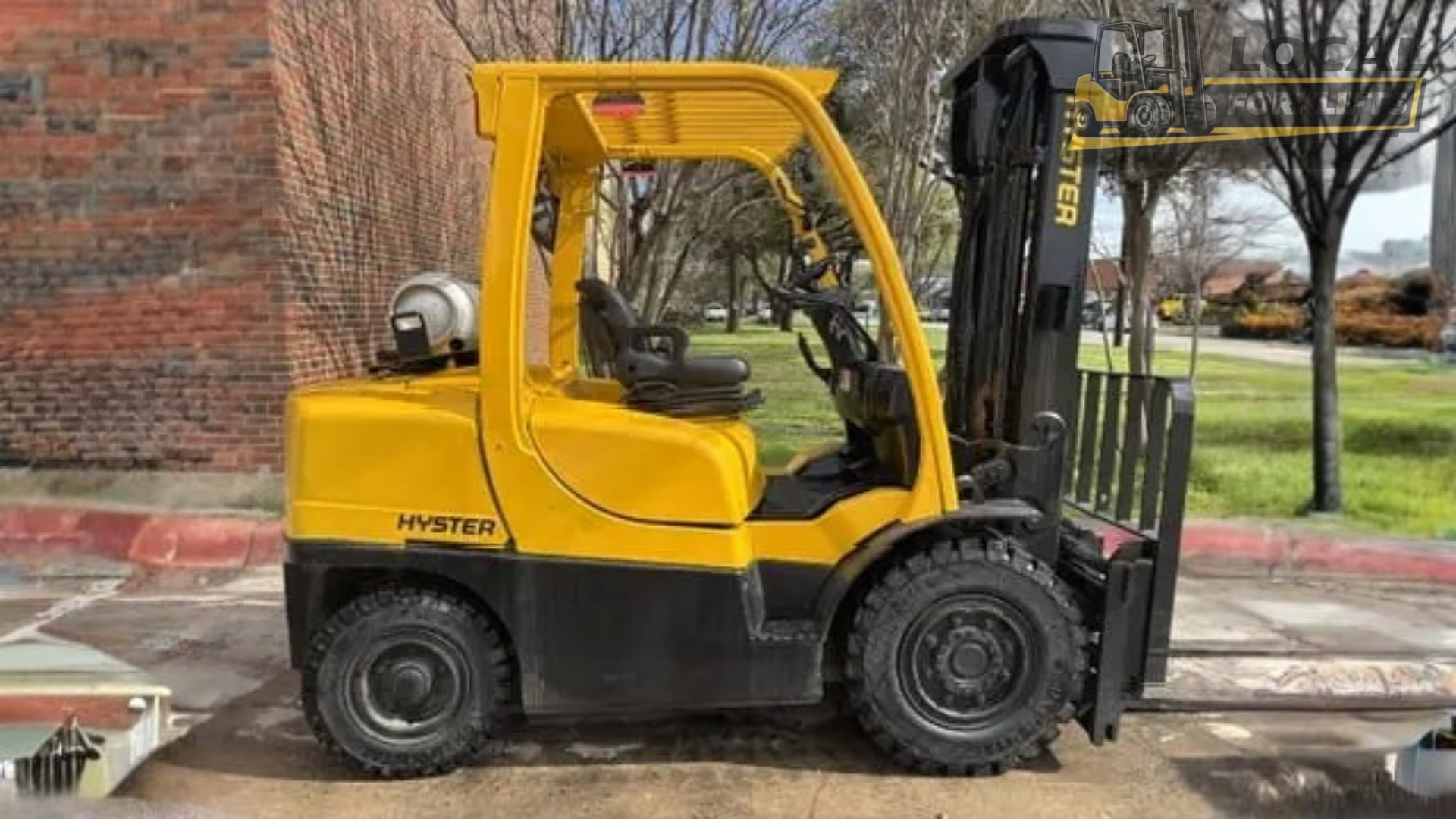 2019 Hyster H80FT 8000# ONLY 2300 Hours!