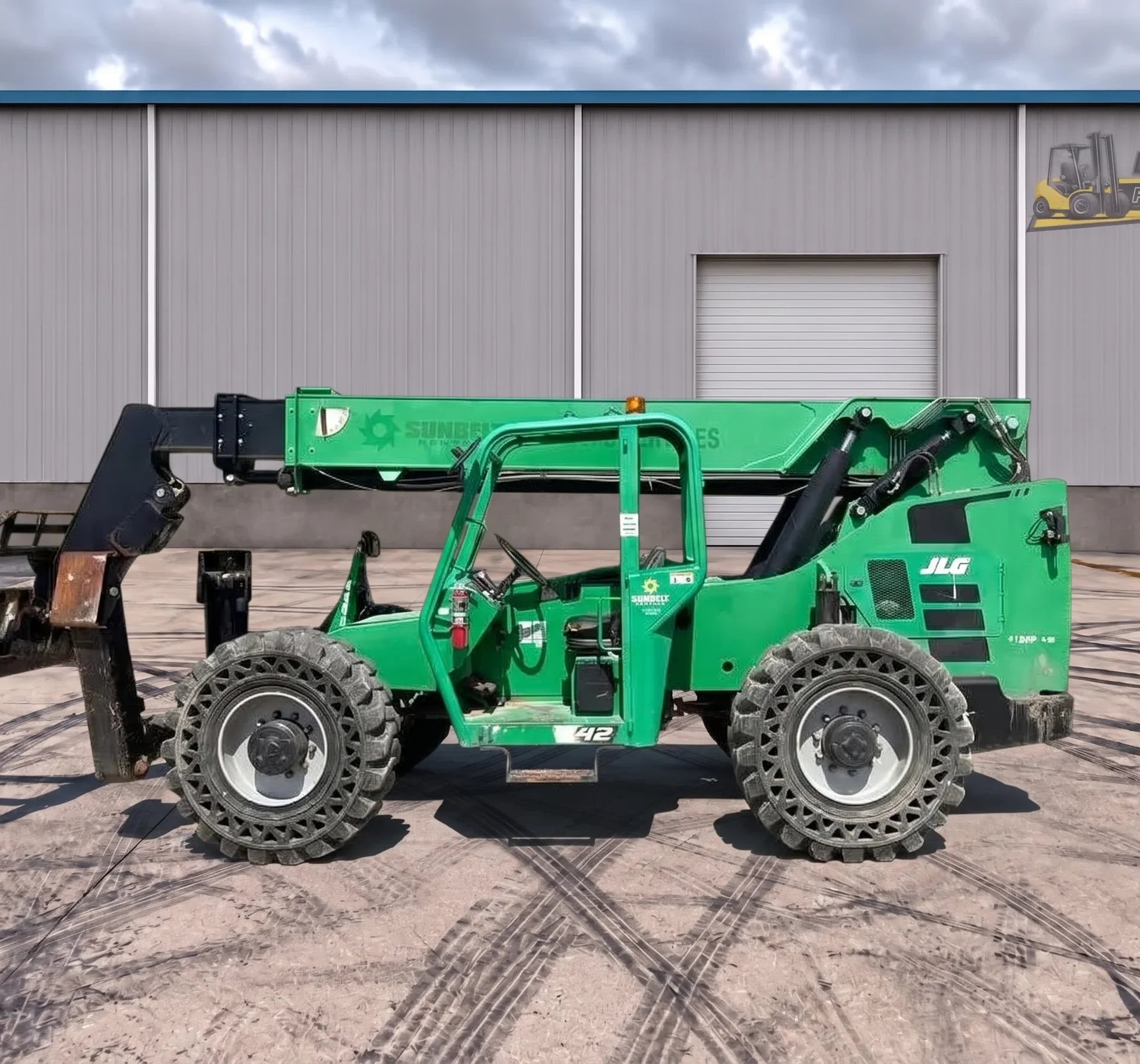 2017 Skytrak 10042 10,000# Only 3700 Hours