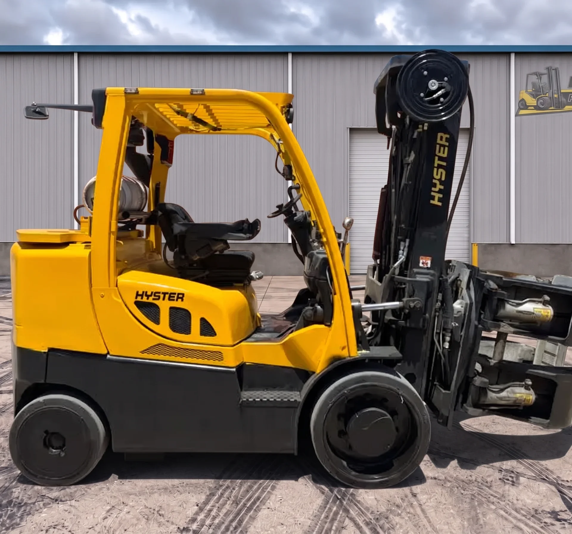 2019 Hyster S135FT 13,500# w/Clamp
