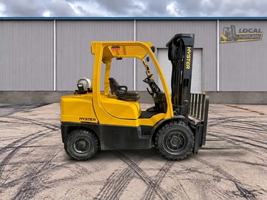 2019 Hyster H80FT 8000# ONLY 2300 Hours!